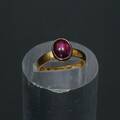 GULDRING.Med sten 23k 4gr