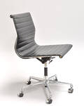 Charles Eames. Kontorstol, model EA-117.