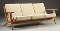 H. J. Wegner. Tre-pers sofa, model GE-2903