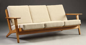 H. J. Wegner. Tre-pers sofa, model GE-2903