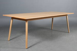 Poul M. Volther. Spisebord model C35C. 