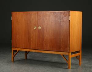 Børge Mogensen. Skænk af eg