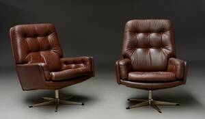Dansk møbelproducent. Et par lænestole, brunt læder. 1960erne 2