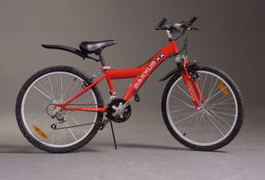 Maxxum Junior Mountainbike cykel med 18 gear, stelstørrelse 24, rød.