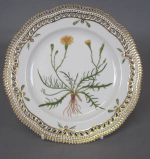 Kgl. Porcelæn. Flora Danica tallerken 1. sort.