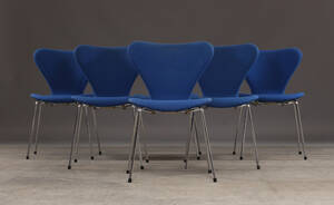 Arne Jacobsen. Seks  7er stole, model 3107 fuldpolstret 6 Denne vare er sat til omsalg under nyt varenummer 4476594