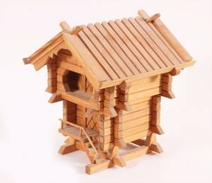 Modelltimmerstugabarskåp