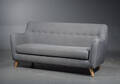 Sofa med gråt betræk