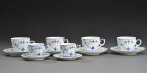 Royal Copenhagen. Musselmalet riflet, dele til kaffeservice 6