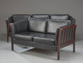 Møbelproducent. To og Tre-pers sofa, sort læder 2
