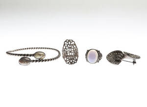 SILVERSMYCKEN, 4 delar, 1900-tal.