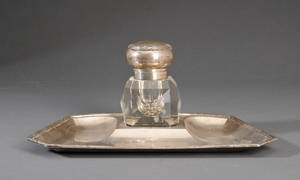 Skrivebordsgarniture af sølv og krystal, 1911
