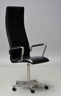 Arne Jacobsen. Højrygget Oxford kontorstol med armlæn, model 3292 