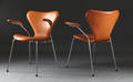 Arne Jacobsen. Karmstolar, ett par, modell 3207 Sjuan 2