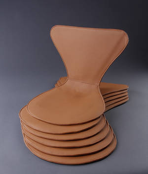 Læderovertræk til Arne Jacobsens 7´erstole, sæt på seks stk. Cognacfarvet læder 6