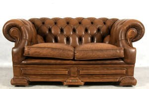 SOFFA, 2-sits, Chesterfieldmodell, 1900-talets andra hälft.