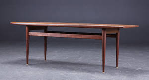 Dansk møbelproducent. Bådformet sofabord, teak