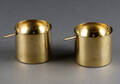 Arne Jacobsen. Par Stelton askebægre af messing 2