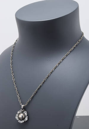 Georg Jensen, Heritage halskæde med vedhæng