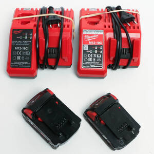 BATTERILADDARE samt BATTERI, Milwaukee