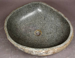 Unika Vask udhugget i stor flodsten