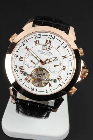 Herrearmbåndsur. Calvaneo 1583, model Astonia Gold Automatic