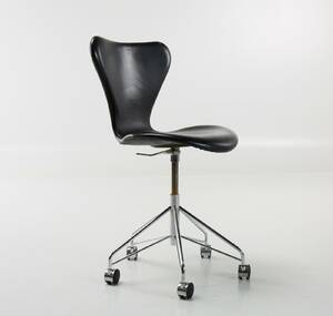Arne Jacobsen, Fritz Hansen, kontorsstol 3117 Sjuan