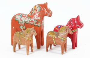 Dalahästar 4st, bl.a. 1900-talets första hälft