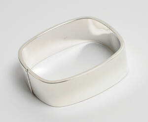 Bred armring af sterling sølv