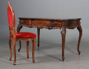 Skrivebord og stol. 2