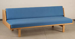 H. J. Wegner. Briks  daybed