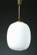 Bent Karlby. Kina pendel, messing og opalglas, Lyfa  Denne vare er sat til omsalg under nyt varenummer 4287226