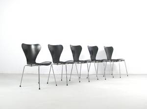 Arne Jacobsen, Stühle Modell 3107 von Fritz Hansen 5