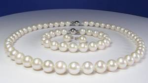 Perlenkette, Armband  und Ohrstecker aus Südsee-Zuchtperlen  4 