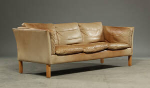 Mogens Hansen, 3-pers. sofa, lyst skind Denne vare er sat til omsalg under nyt varenummer 4279663