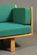Hans J. Wegner 1914-2007. Sovesofa
