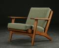 Hans J. Wegner. Lænestol af egetræ model GE-290 