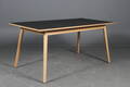 Poul M. Volther. Spisebord model C35B