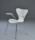 Arne Jacobsen. Armstol, model 3207, Syver-stole.  Denne vare er sat til omsalg under nyt varenummer 4669125