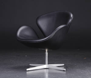 Arne Jacobsen Hvilestol model 3320 Svanen