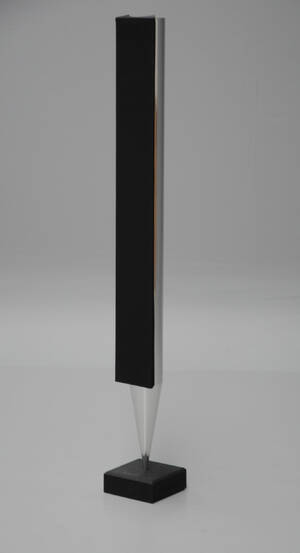 Bang  Olufsen. BeoLab 8000 højttaler