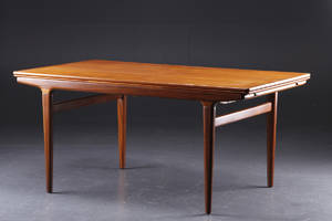 Johannes Andersen. Spisebord af teak