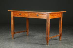 Martin Nyrop. Skrivebord tegnet til Københavns Rådhus Denne vare er sat til omsalg under nyt varenummer 4889928