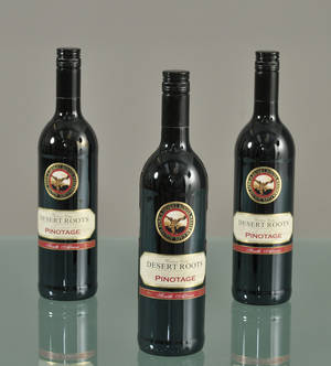 42 fl. Desert Root Pinotage 2009, Western Cape, Sydafrika 42