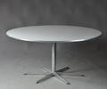  Arne Jacobsen. Cirkulært spisebord 
