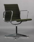 Charles Eames Armstol, model EA108 hopsak  mørkgrøn