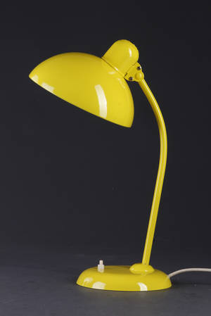 Christian Dell. Kaiser bordlampe, model 6556 gul