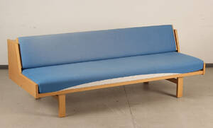 H. J. Wegner. Briks daybed