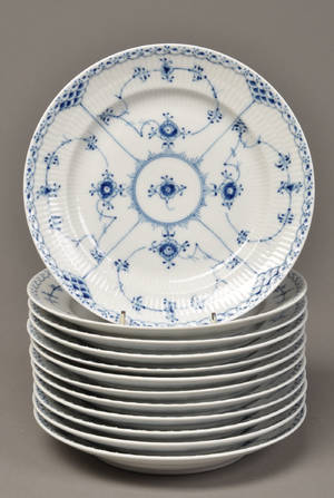 Royal Copenhagen. Musselmalet Halvblonde. 12 tall. nr. 572. 12