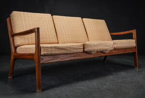 Ole Wanscher. Tre-pers. sofa af teak, Senator serien, model 166 